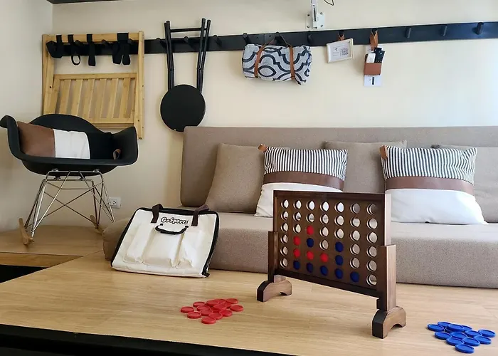 Apartment Max Dwell Bgc Creative Space With 84 " Cinema