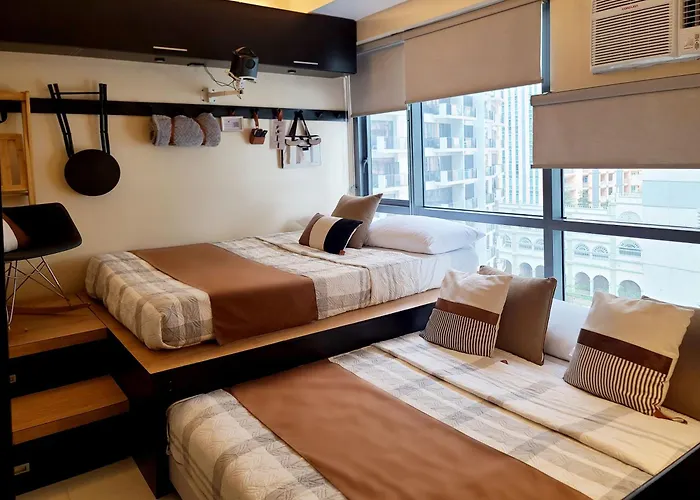 Max Dwell Bgc Creative Space With 84 " Cinema Apartment
