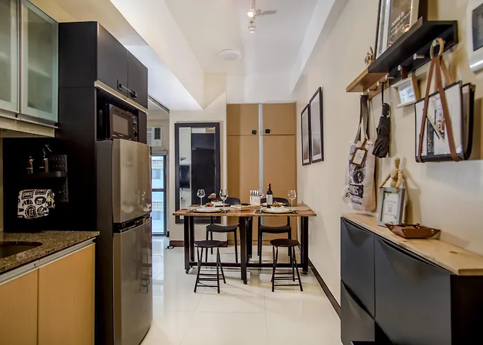 Max Dwell Bgc Creative Space With 84 " Cinema *